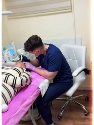 У нас растает доктор Маор и все наши клиенты включая меня довольны результатами его работы 🥰 #салонмаринакоган #уколыкрасотыизраиль #кириятбялик #докторэстетическоймедецины #израиль